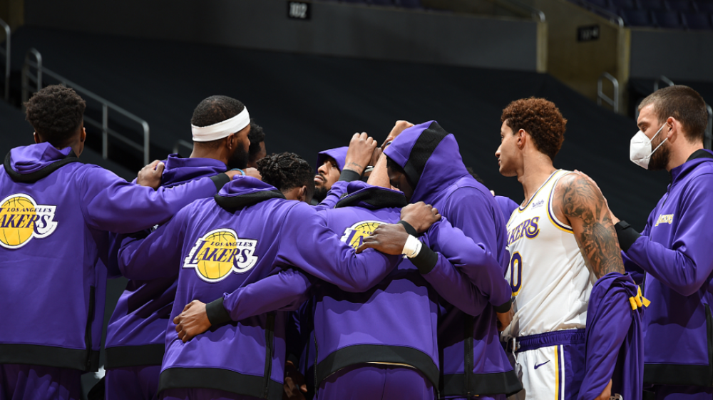  莱比锡队长重伤赛季报销  