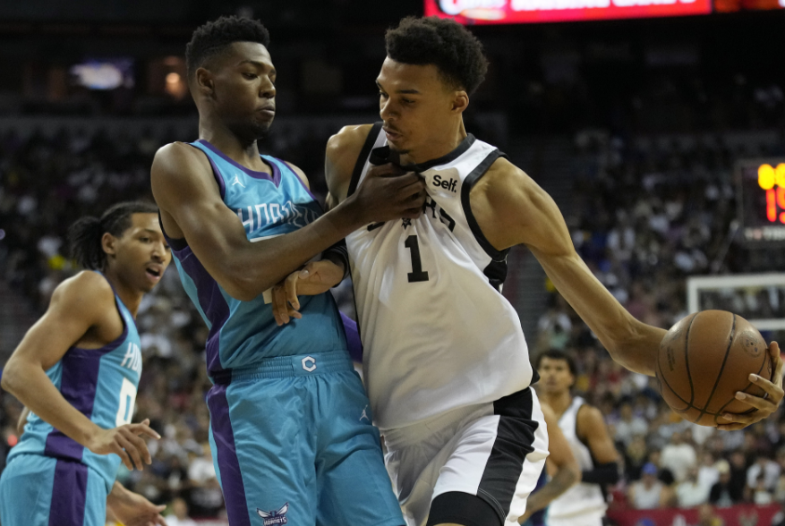  灰熊新秀文班亚马当选年度最佳球员  